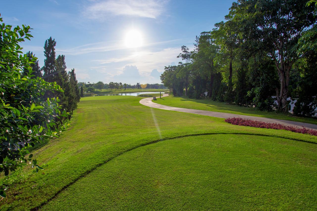 Отель Gassan Legacy Golf Club Лампхун Экстерьер фото