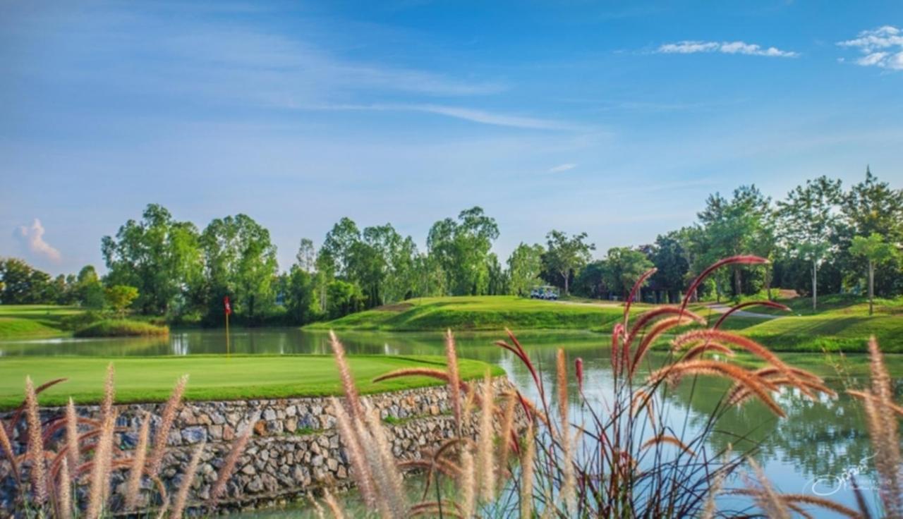 Отель Gassan Legacy Golf Club Лампхун Экстерьер фото